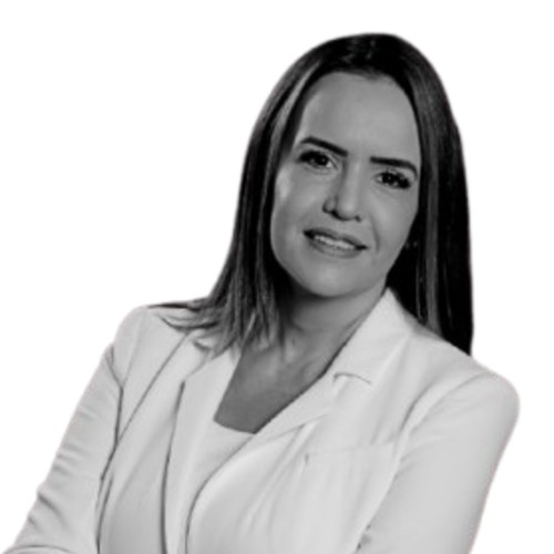 Clara Luz Flores