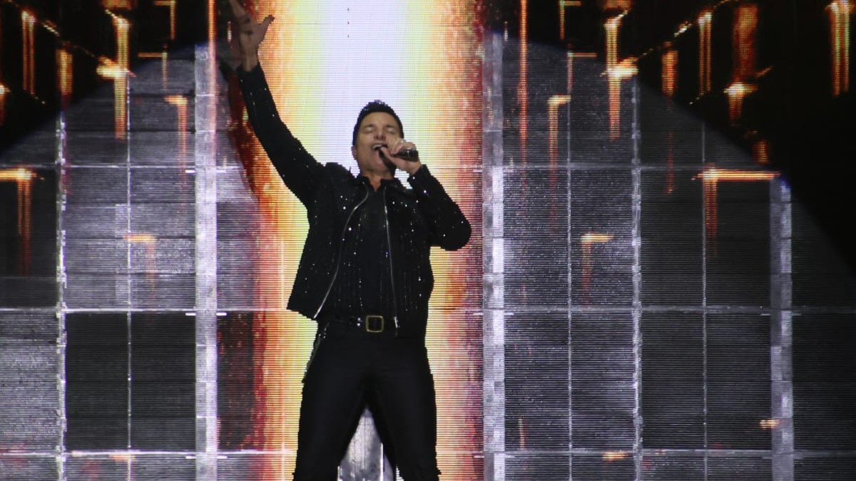 El ídolo puertorriqueño, Chayanne, se anotó una faena inolvidable en Torreón la noche del 2 de octubre en el Estadio Revolución.