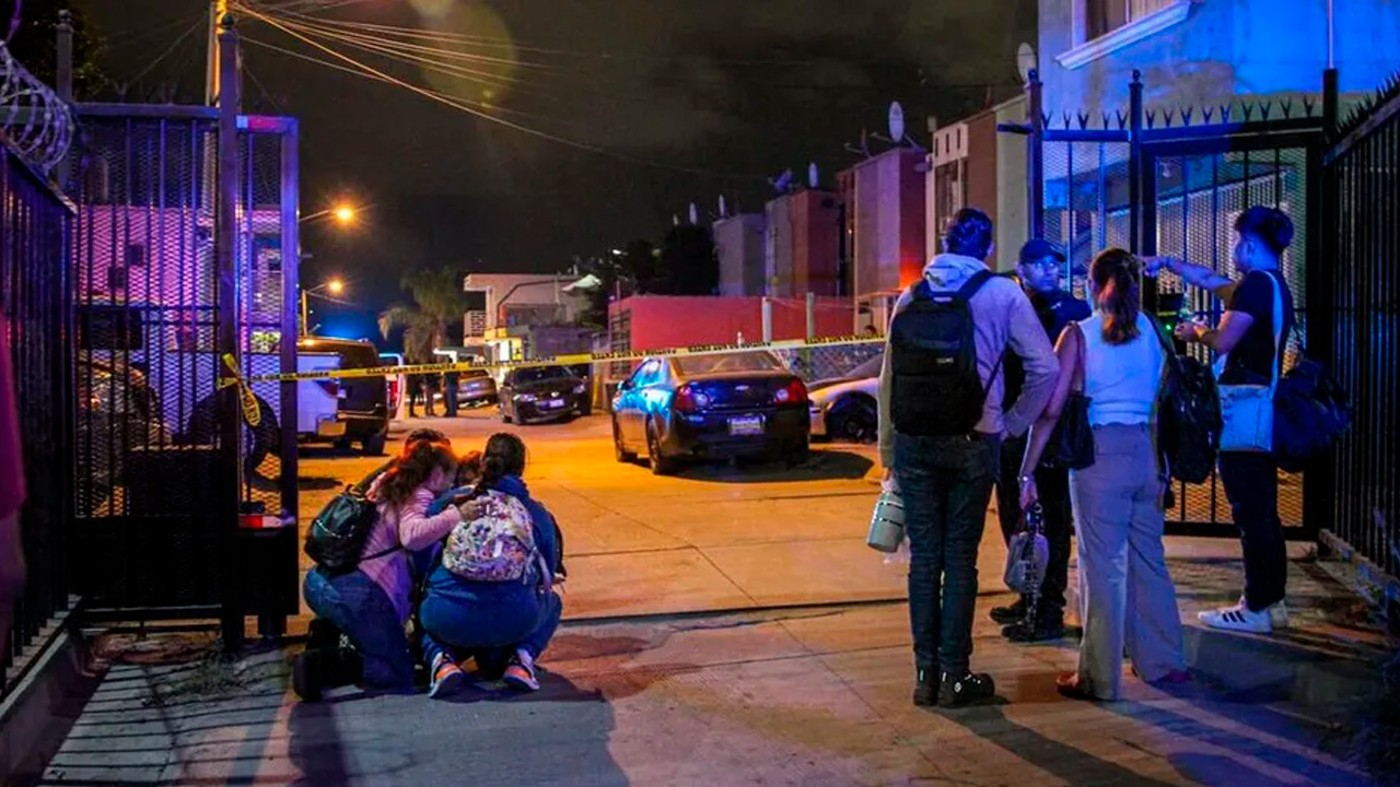 El policía municipal Jorge Robledo Hernández fue asesinado a balazos al llegar a su domicilio en Tijuana.