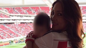 Pammela Olivares y Omar Bravo se casaron en 2012, mientras que su hijo Liam nación tres años después, en 2015.
