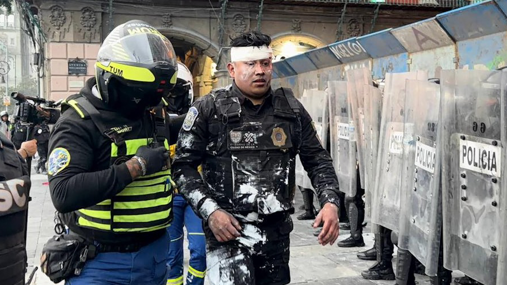 A 4 días de la violencia, no hay detenidos por la agresión a policías. Uniformados exigen seguridad y denuncian impunidad del Bloque Negro.