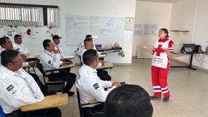 Un total de 150 elementos de la Dirección de Tránsito y Vialidad participan en una capacitación de primeros auxilios