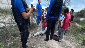 Vigilantes comunitarios y policía municipal fueron quienes intervinieron en la zona para evitar que la tragedia fuera mayor.