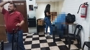 El hombre que murió se desplomó súbitamente al suelo mientras comía chicharrón de bofe, comenzando a convulsionar y babear.