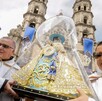 La Romería es una peregrinación de 9 kilómetros que acompaña a la imagen de la Virgen de Zapopan desde la Catedral de Guadalajara hasta su Basílica en Zapopan.
