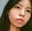 Kimberly Hilary tiene 16 años y mide 1.43 metros