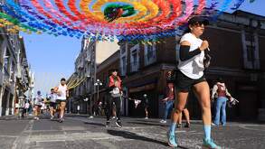 personas corriendo en un maratón
