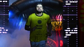 Miguel Martínez es uno de los mejores jugadores que actualmente tiene la quinteta de Fuerza Regia en la vigente campaña.