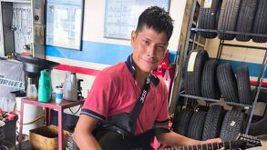 Misael Galván, joven vendedor de frutas conocido como 