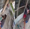 Sujetos se roba a 2 niños mientras jugaban afuera de lavandería en Ixtlahuaca, Edomex. Sujetos se roba a 2 niños mientras jugaban afuera de lavandería en Ixtlahuaca, Edomex.