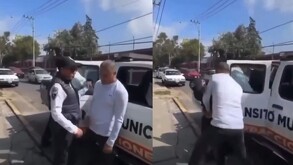 El hecho se habría desatado en medio de una discusión entre el policía y el automovilista por una infracción en Tlalnepantla