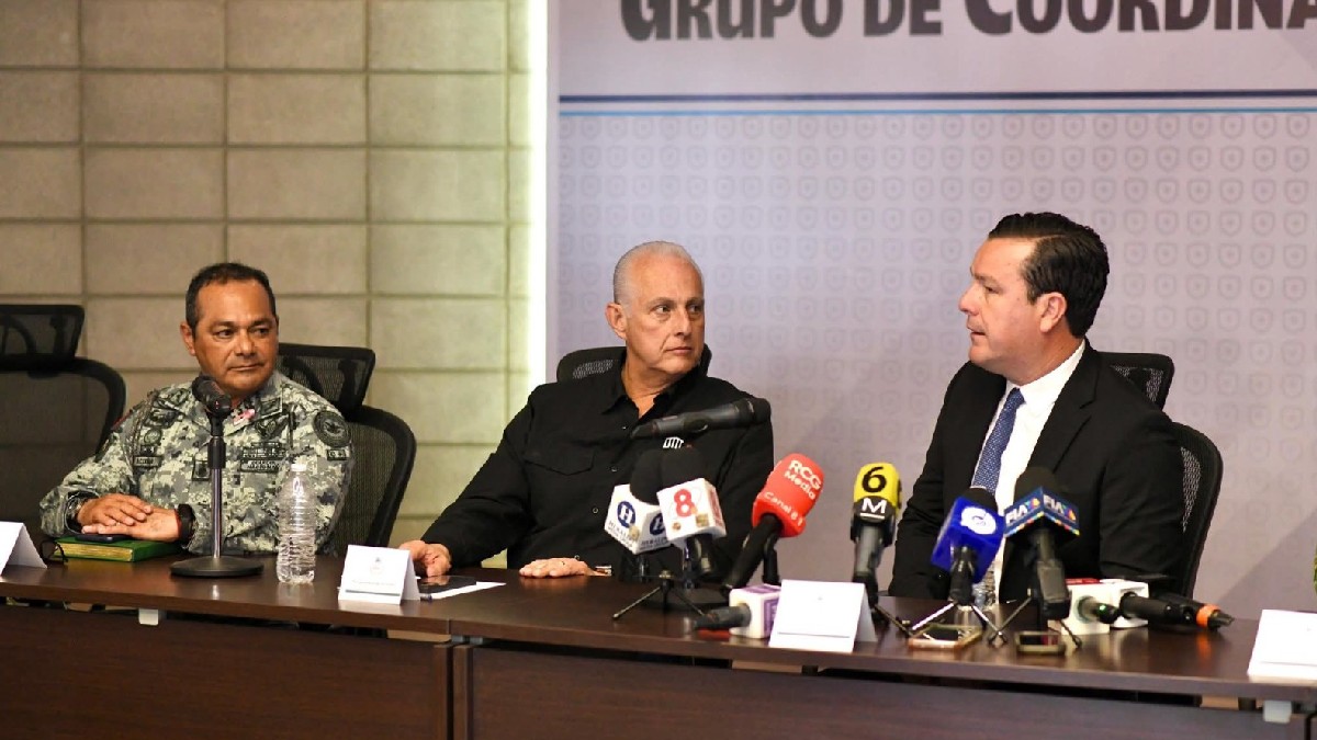 El alcalde Román Cepeda y el Fiscal del estado de Coahuila, Federico Fernández, reiteraron su compromiso con la sociedad para reforzar la seguridad en Torreón