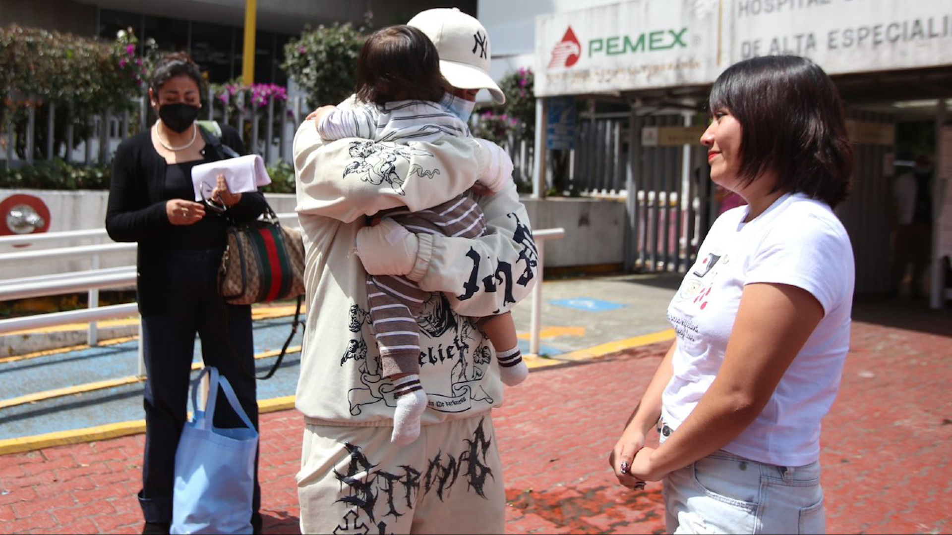 Kevin se comunicó con su madre tan solo minutos después de que explotara la pipa en Iztapalapa, donde informaba a su madre que estaba quemadas del cuerpo.