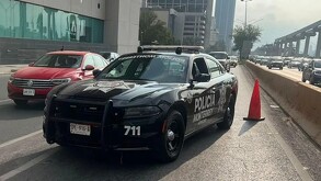 Cierre en avenida Constitución en Monterrey