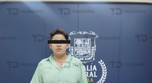 El gerente del establecimiento denunció que el joven llegó exaltado y, tras una discusión, sacó un arma con la que lo amenazó, además de realizar disparos al ai