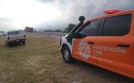 Un tráiler tuvo que usar la rampa de emergencia luego de quedarse sin frenos sobre la carretera Monterrey-Saltillo en el municipio de Santa Catarina.