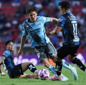 Al no existir ascenso ni descenso, los tres peores equipos de cada certamen pagan multas de acuerdo con la situación en que terminen.