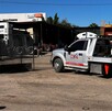 Un fuerte operativo federal se llevó a cabo a un costado de la autopista federal México–Querétaro, asegurando un taller mecánico de almacenamiento de huachicol.