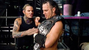 Jeff y Matt Hardy, hermanos en la vida real, comenzaron a luchar en pareja en 1993