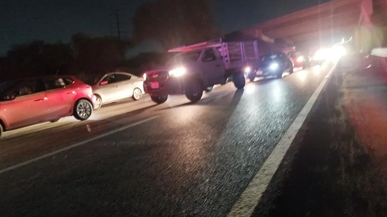 Un trágico accidente cobró la vida de un motociclista no identificado el lunes 6 de octubre, aproximadamente a las 17:00 horas, en la Autopista Aeropuerto.