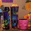 Starbucks lanza colección inspirada en Día de Muertos 2025