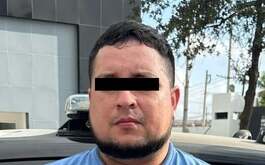 Un hombre fue detenido con droga por la Policía de Monterrey, además de ser relacionados con el robo tipo cristalazo a dos autos.