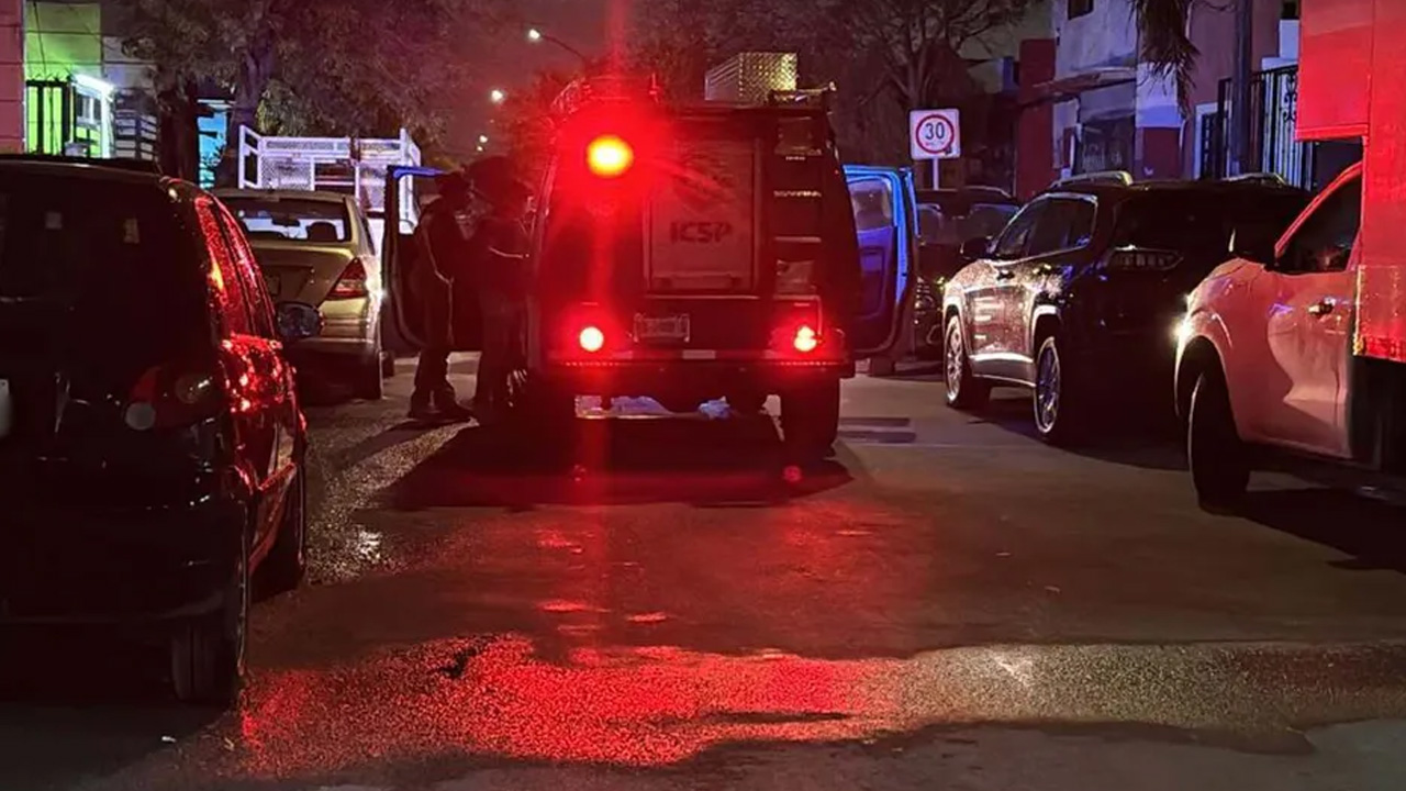 Un hombre fue asesinado a balazos durante la noche del martes 8 de octubre en calles de la colonia Pueblo Nuevo, en el municipio de Apodaca, Nuevo León.