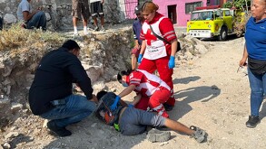 Un hombre de 31 años fue rescatado de un fuerte incendio en su vivienda en Lerdo, resultando con una grave intoxicación por inhalación de humo.