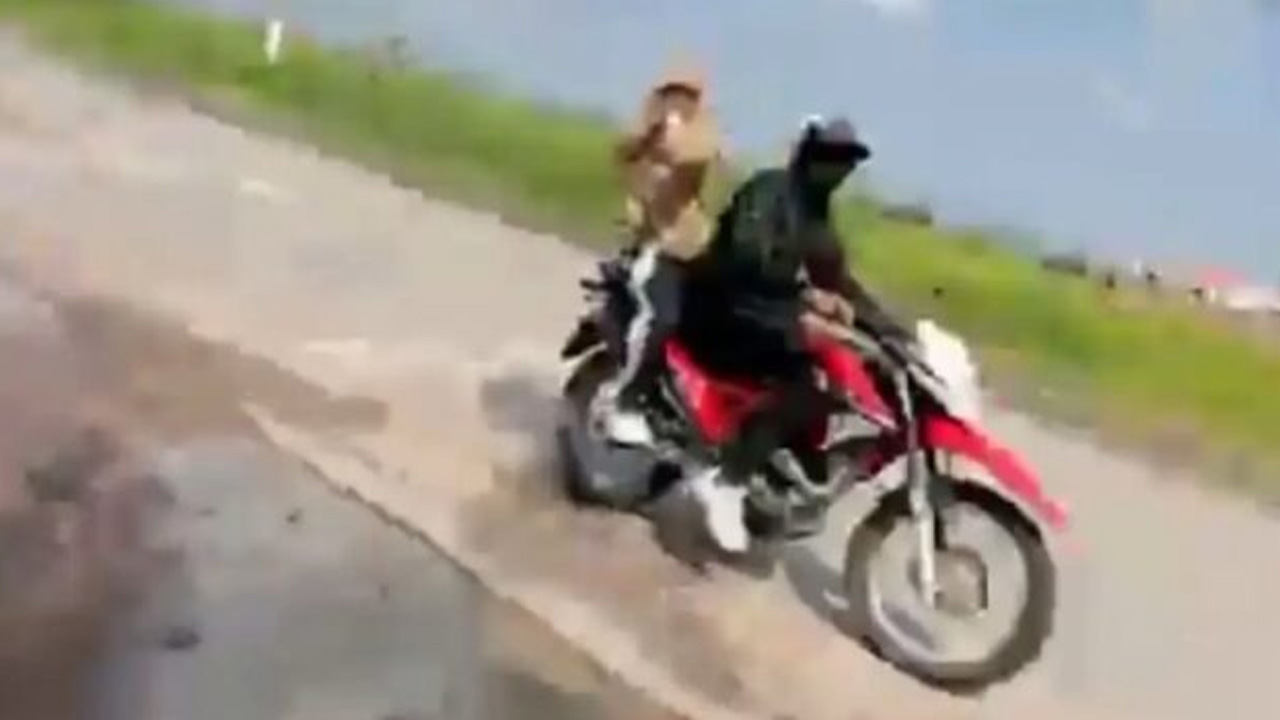 Un hombre fue atacado a balazos mientras transmitía en vivo a través de Facebook en Salvatierra, Guanajuato.
