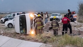 Un grave siniestro vial sacudió la tranquilidad de la madrugada en el municipio de Gómez Palacio, dejando un saldo de siete personas lesionadas.