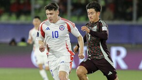 Tras la goleada, la prensa chilena tuvo que olvidar sus palabras previas al partido y se limitaron a calificar la actuación de su selección como 