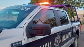 Vecinos reportan 3 bultos con manchas de sangre y un mensaje de amenaza en Amozoc. La FGE investiga los presuntos restos humanos y vínculos con el crimen.