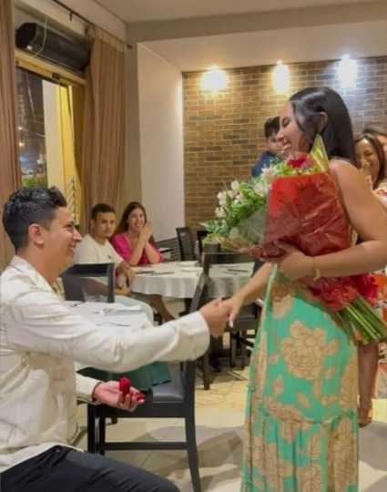 Raphael Belarmino se comprometió con su esposa en 2023, cuando le dedicó una pieza de piano y emotivas palabras.