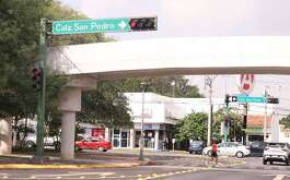 La Calzada San Pedro cambiará de nombre en honor al exalcalde de San Pedro, Mauricio Fernández Garza, luego de que cabildos aprobaran la modificación.