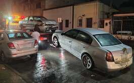 Un conductor presuntamente ebrio chocó contra un auto estacionado en la colonia Independencia, en el municipio de Monterrey.