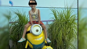 Madre demanda a la escuela de hijo con autismo en Los Ángeles; fue atropellado a las afueras del lugar.