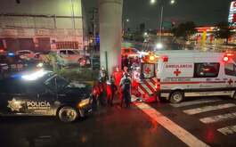 Un hombre fue herido con un arma blanca en el cruce de las avenidas Colón y Bernardo Reyes, cerca de la Central de Autobuses de Monterrey.