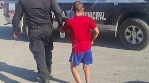 El menor fue resguardado por el Agrupamiento Violeta en Saltillo, quienes se encargaron de brindarle atención y de establecer contacto con sus familiares.