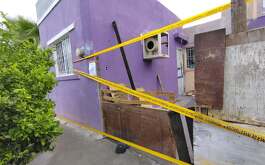 Las autoridades estatales catearon cinco viviendas en el municipio de García, Nuevo León, las cuales funcionaban como narcotienditas. Reportan detenciones.