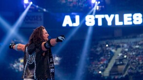 AJ Styles haciendo su entrada en el evento WrestleMania 34 donde retuvo su campeonato de WWE ante Nakamura.