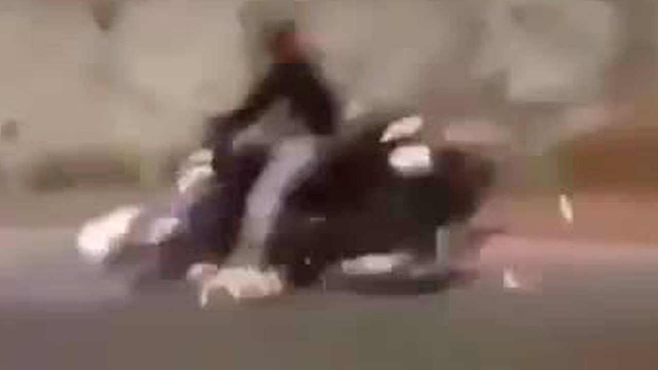 Un trágico incidente que comenzó con carreras clandestinas de motocicletas culminó con un joven gravemente herido y una riña masiva.