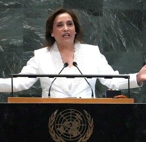 El Congreso de Perú destituyó a Dina Boluarte por incapacidad moral y nombró a José Jerí presidente interino, en medio de crisis política, corrupción e inseguri