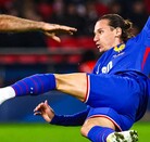 Florián Thauvin regresó a la Selección de Francia y marcó un golazo al minuto de ingresar.