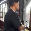 Juan Luis ha podido retomar su actividad de barbero tras ser dado de alta por las quemaduras obtenidas en la explosión de pipa Juan Luis ha podido retomar su actividad de barbero tras ser dado de alta por las quemaduras obtenidas en la explosión de pipa