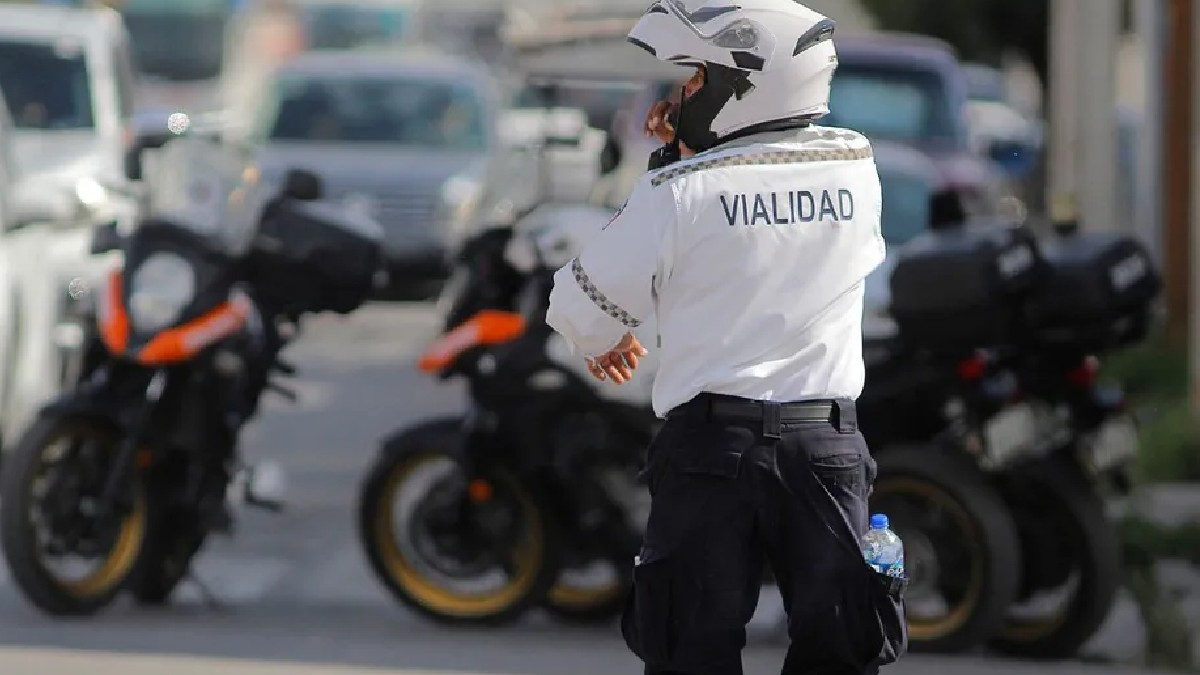 Seguridad Pública y Tránsito y Vialidad intensificarán operativos para inhibir faltas al reglamento vial por parte de motociclistas. Seguridad Pública y Tránsito y Vialidad intensificarán operativos para inhibir faltas al reglamento vial por parte de motociclistas.