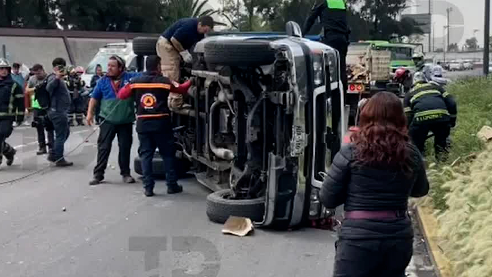 En siniestro se dio sobre la Av. 608 y Av. Carlos Hank González, en la colonia San Juan Aragón, sexta sección.