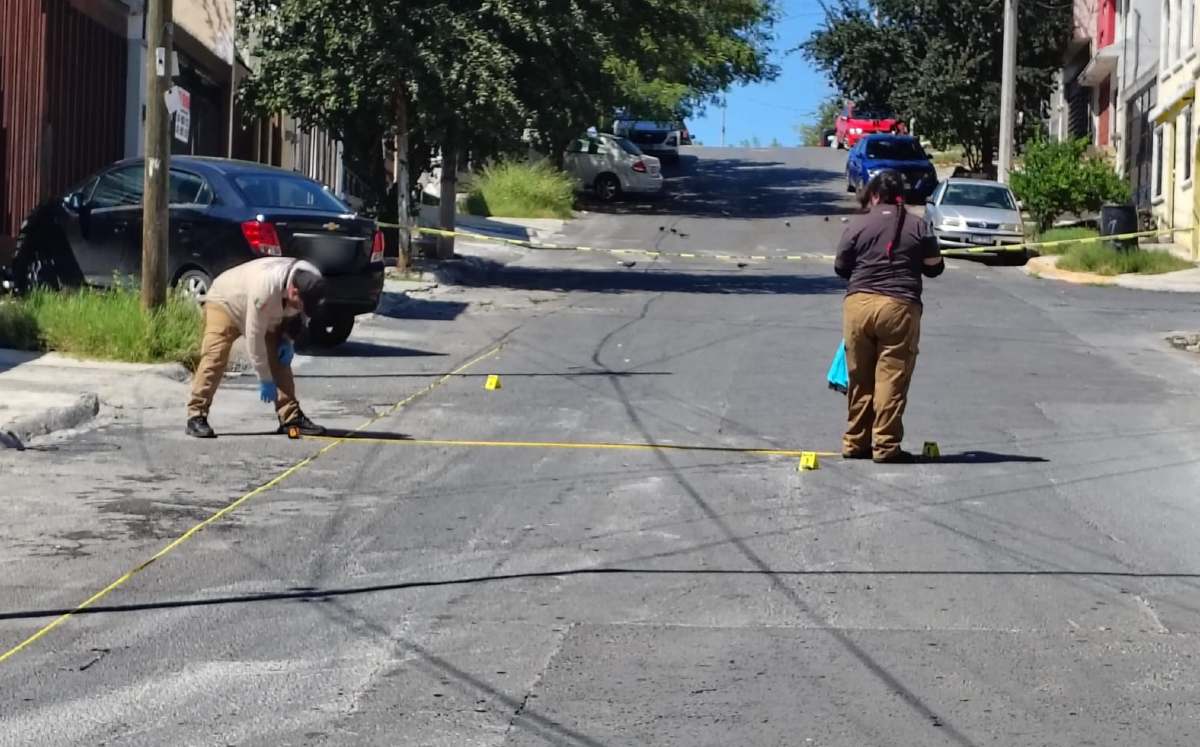 Los disparos de arma de fuego contra una vivienda en la colonia Colinas de Valle Verde en Monterrey alarmó a los ocupantes del inmueble y habitantes del sector.