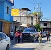 Un joven murió electrocutado luego de tocar cableado que se encontraba sobre su casa en la colonia Alianza Real, en el municipio de Escobedo, Nuevo León.