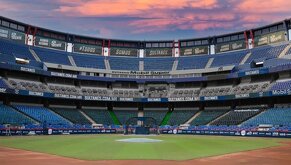 El Estadio de Sultanes de Monterrey se ha convertido en un inmueble que reúne a familias regiomontanas por diversos motivos.
