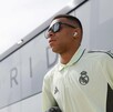 El francés Kylian Mbappé, autor de un doblete en la victoria del Real Madrid, aseguró que no se pone límites. Tampoco piensa en si es o no el líder